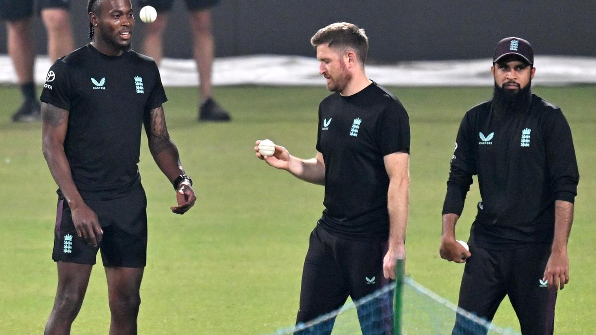 Marcador en vivo de Inglaterra vs Escocia, Copa del Mundo T20 2026: ENG v SCO, Inglaterra decide jugar a los bolos, el partido comienza a las 15:00