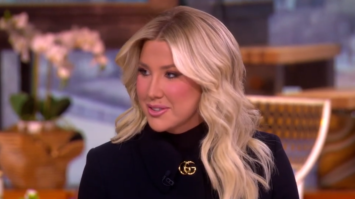 Savannah Chrisley choca por ‘la opinión’ sobre Trump y AOC