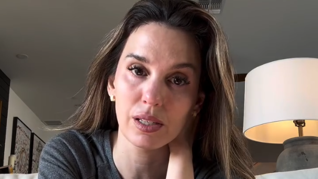 Christy Carlson Romano revela resultados de exámenes de detección de cáncer