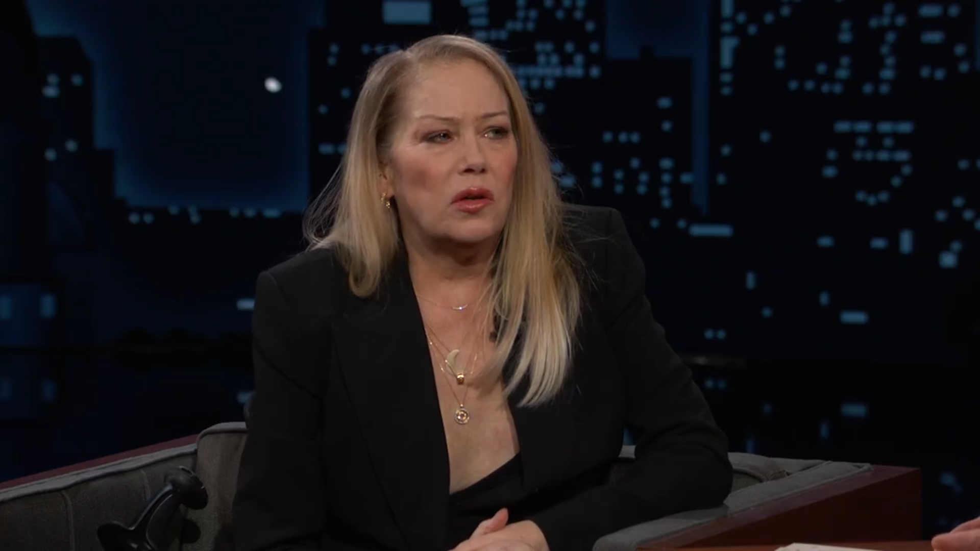 Christina Applegate comparte una desgarradora pérdida de peso después de la batalla contra la EM