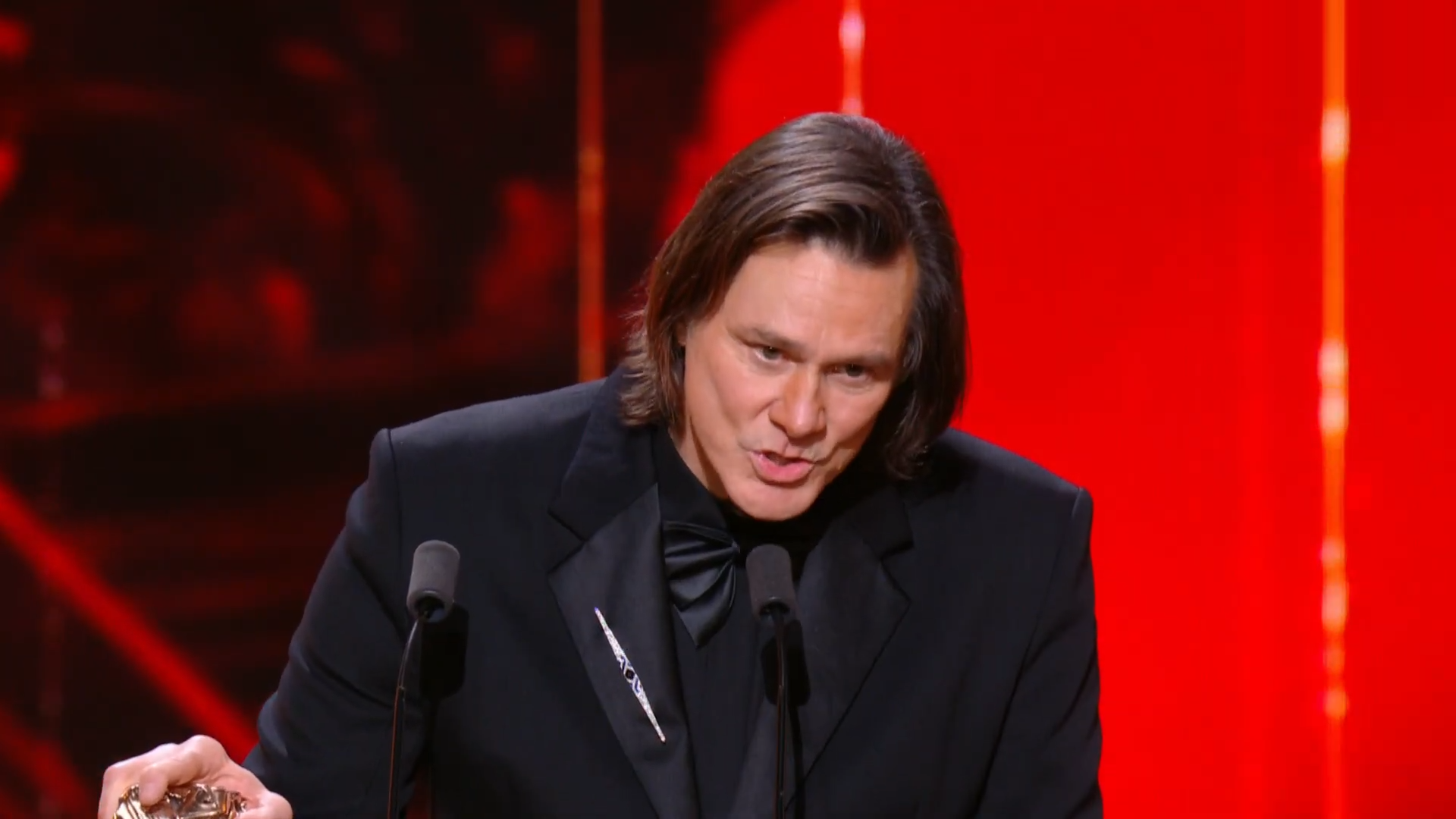 ¿Es Jim Carrey un clon? La ex Jenny McCarthy opina