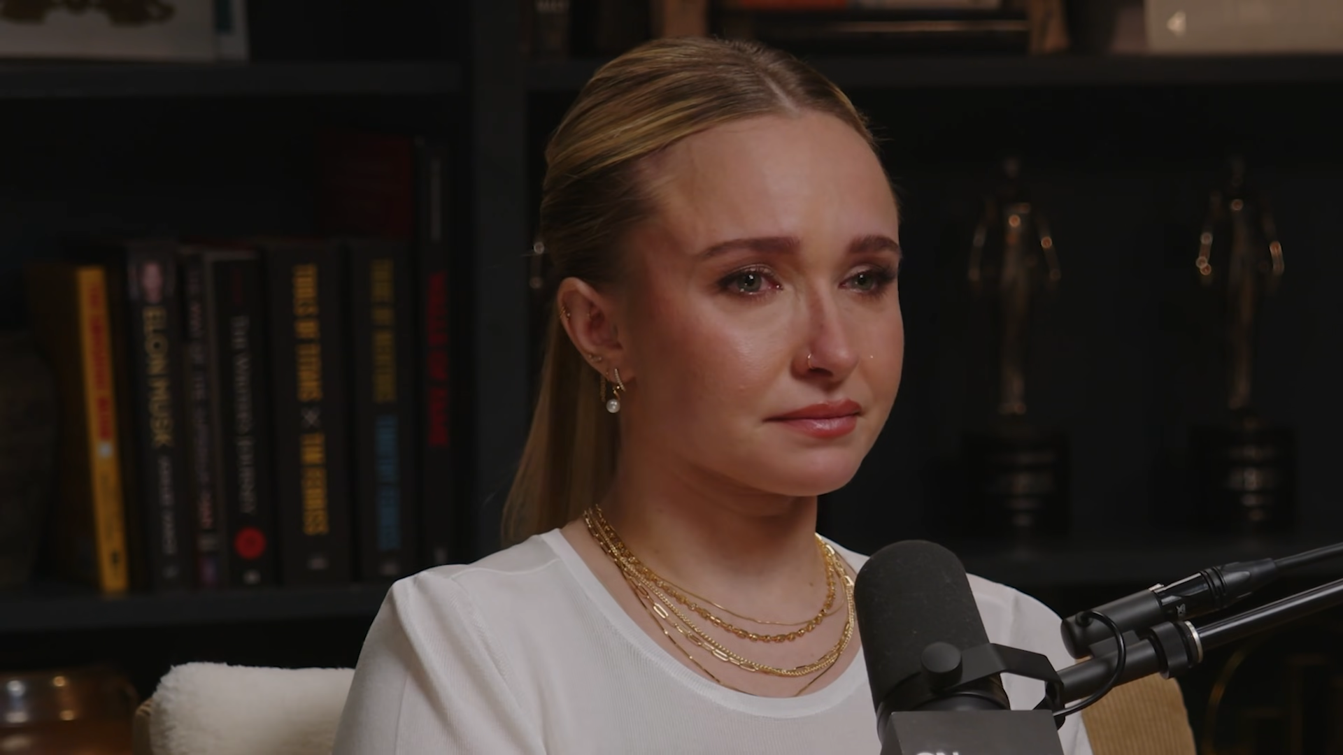 0512_use_haydenpanettiere_01.png