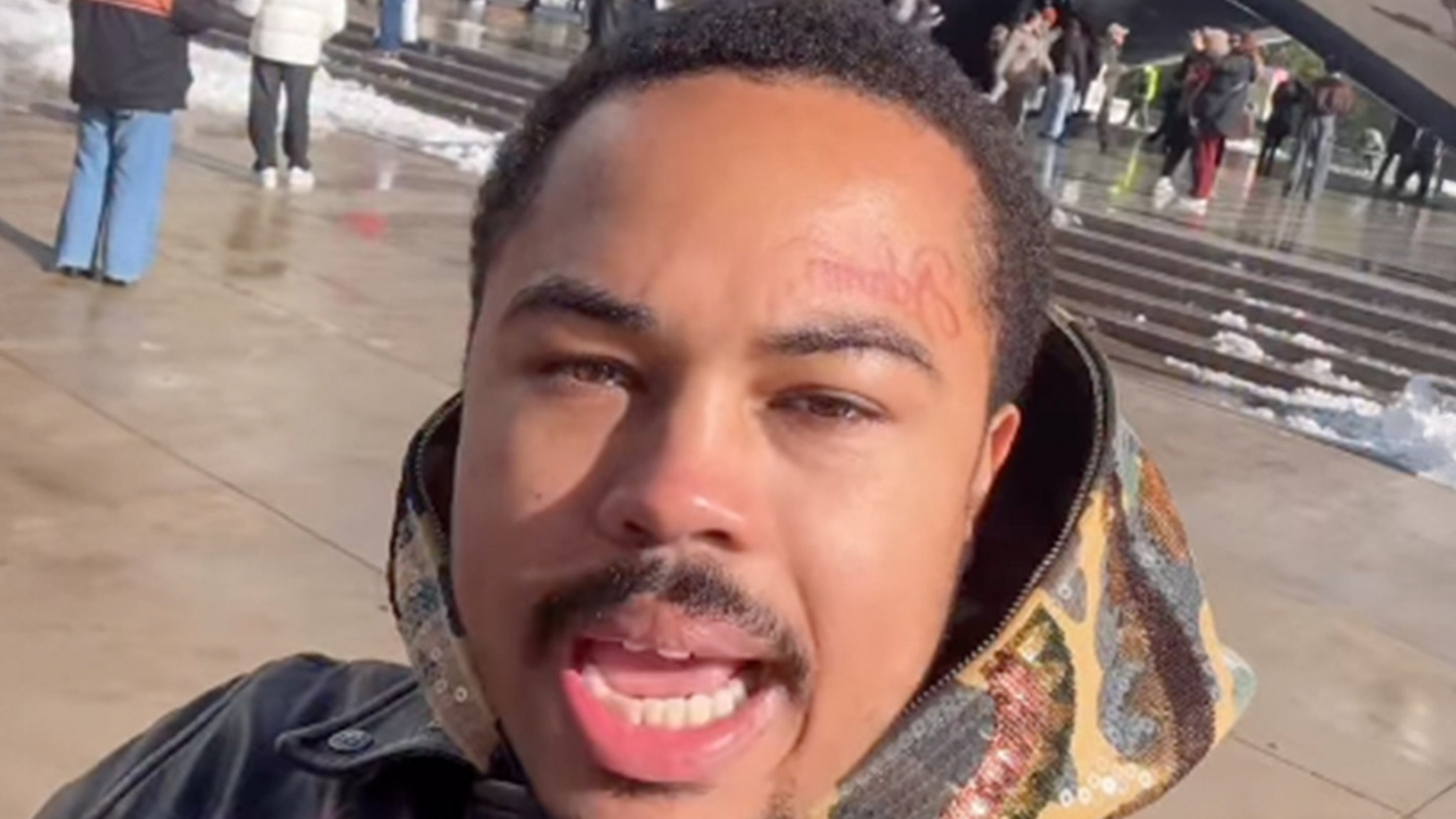 El rapero Adamn Killa arrestado por la policía después de rogar a la policía que lo arrestara