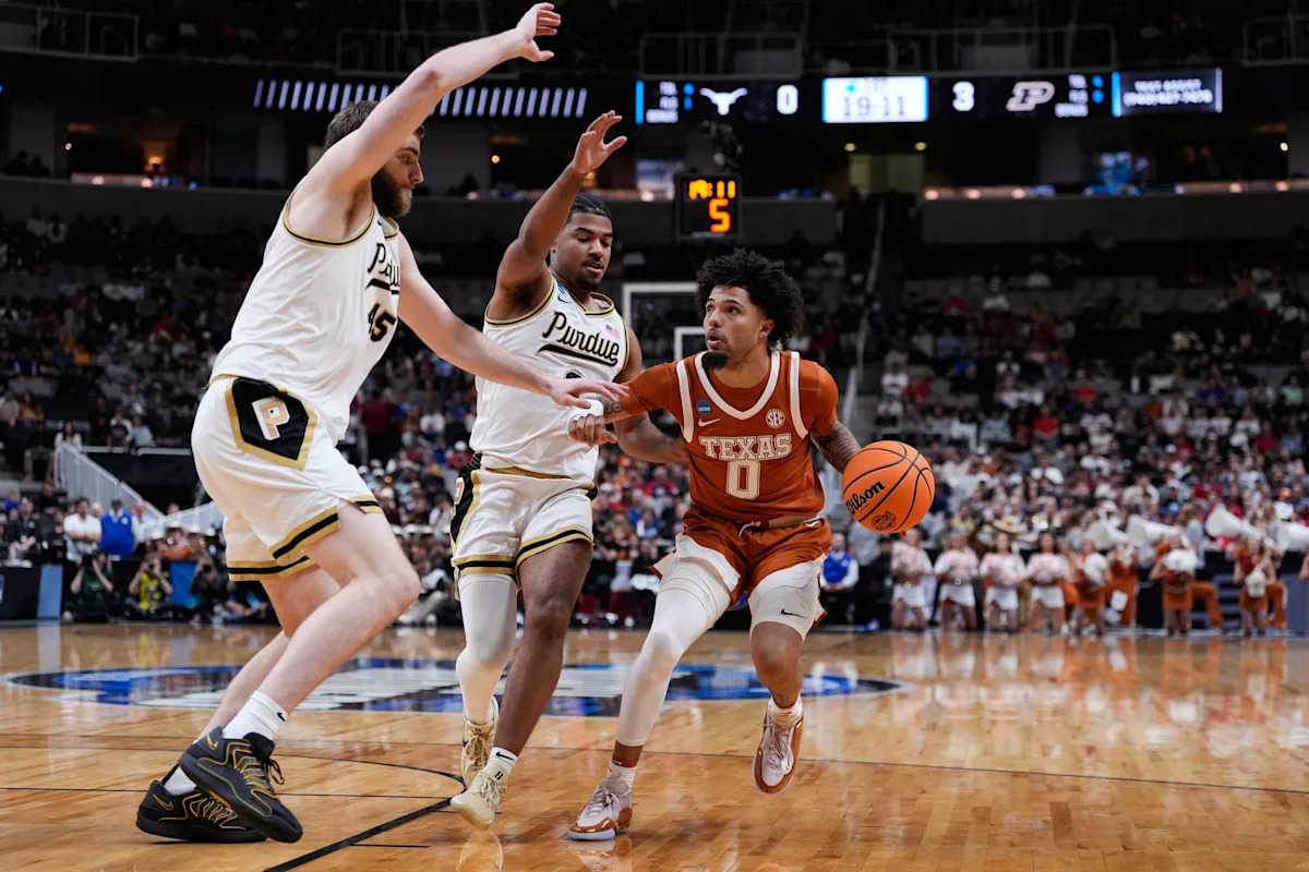 El base de Texas Jordan Pope revela que jugó con el pie roto en la derrota de Sweet 16 ante Purdue