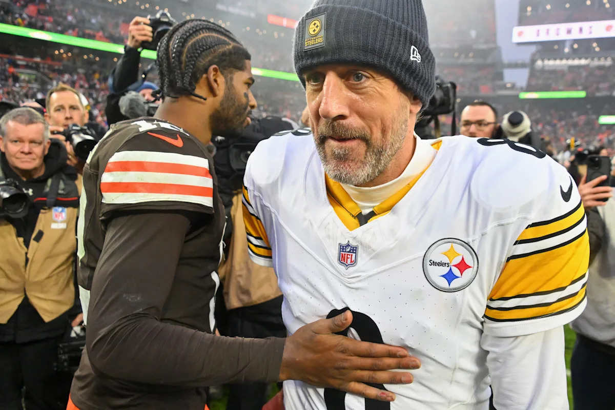 Steelers-Browns fue uno de los peores partidos de la temporada, pero contó historias clave sobre la ofensiva de Pittsburgh y Shedeur Sanders.