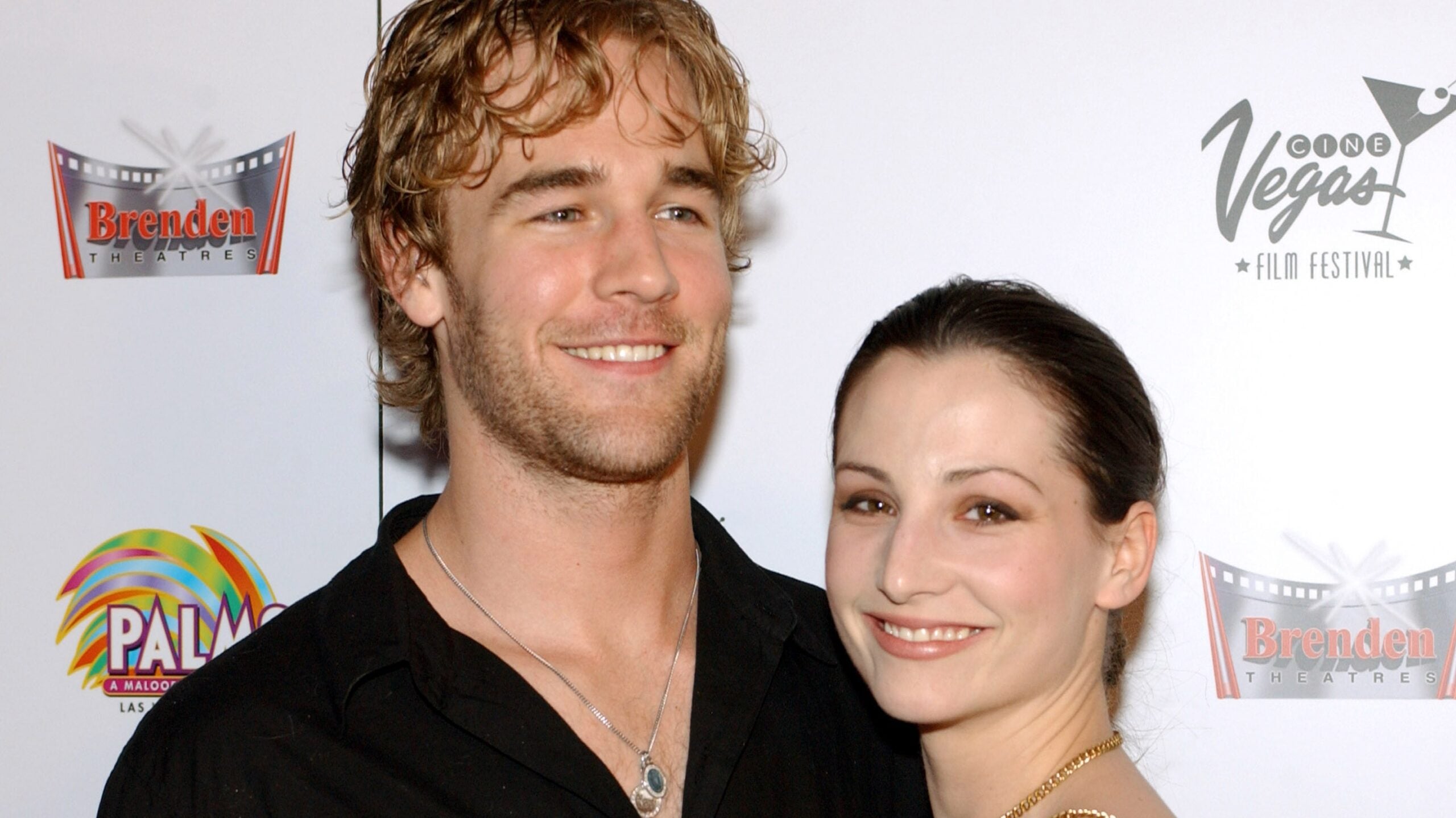 La exmujer de James Van Der Beek se casa con un nuevo hombre