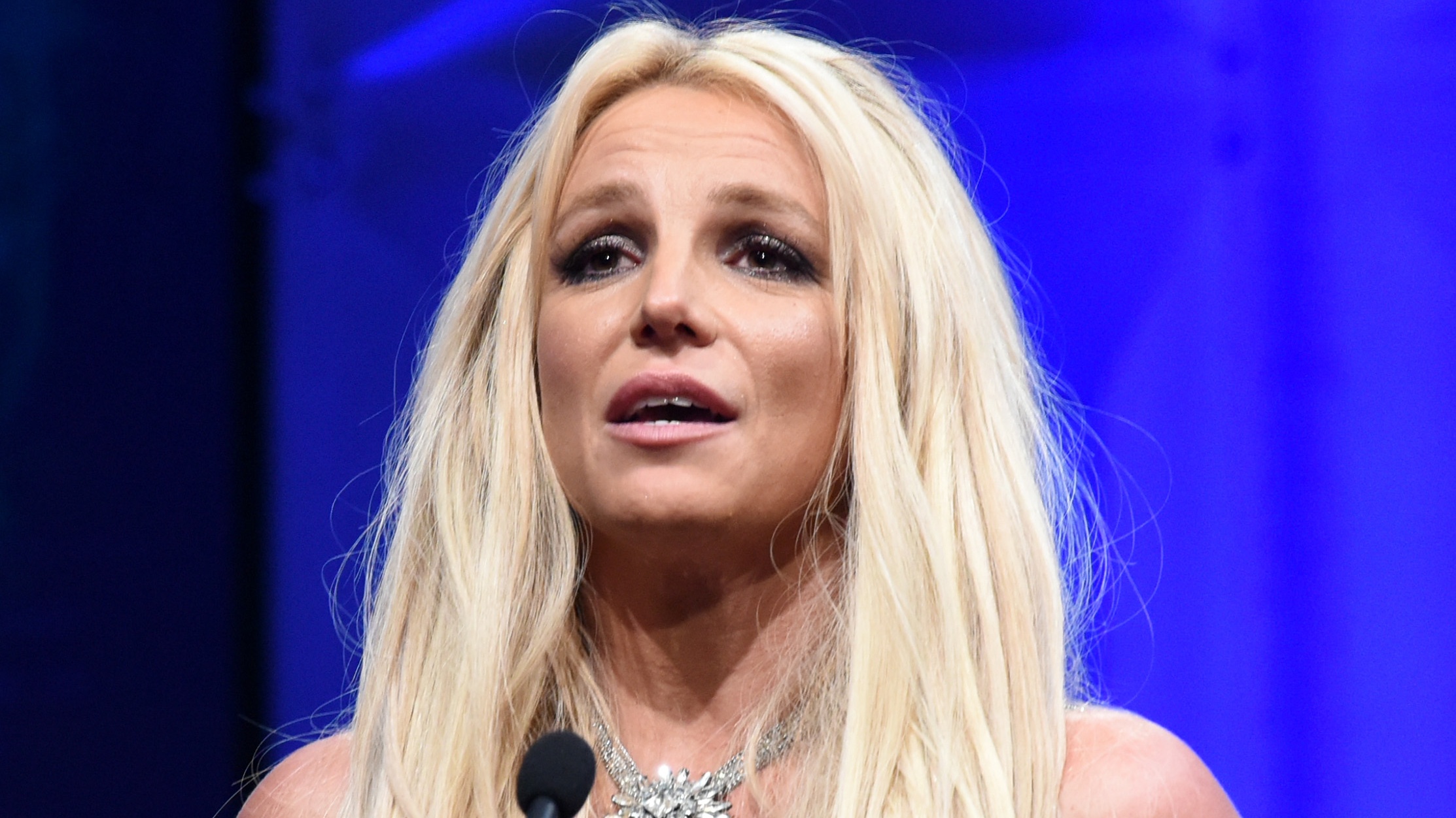 0612_britneyspears_header.jpg