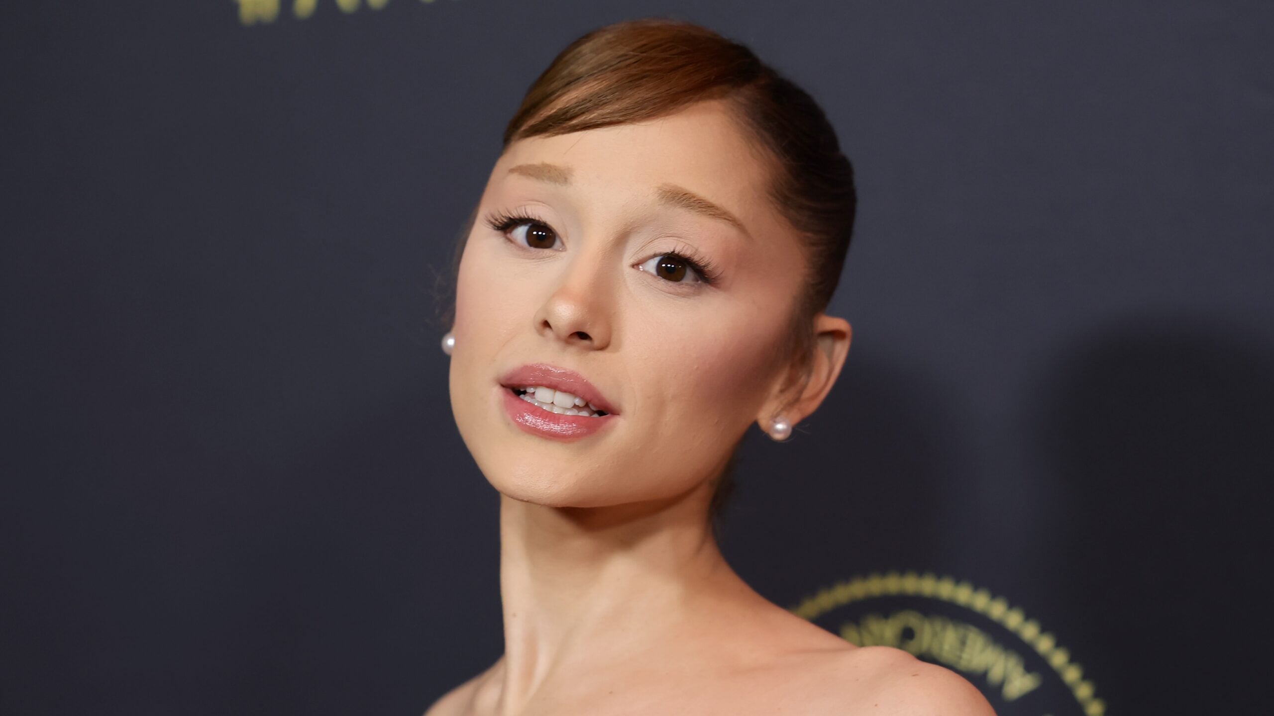 Ariana Grande rompe a llorar durante la gira ‘Eternal Sunshine’