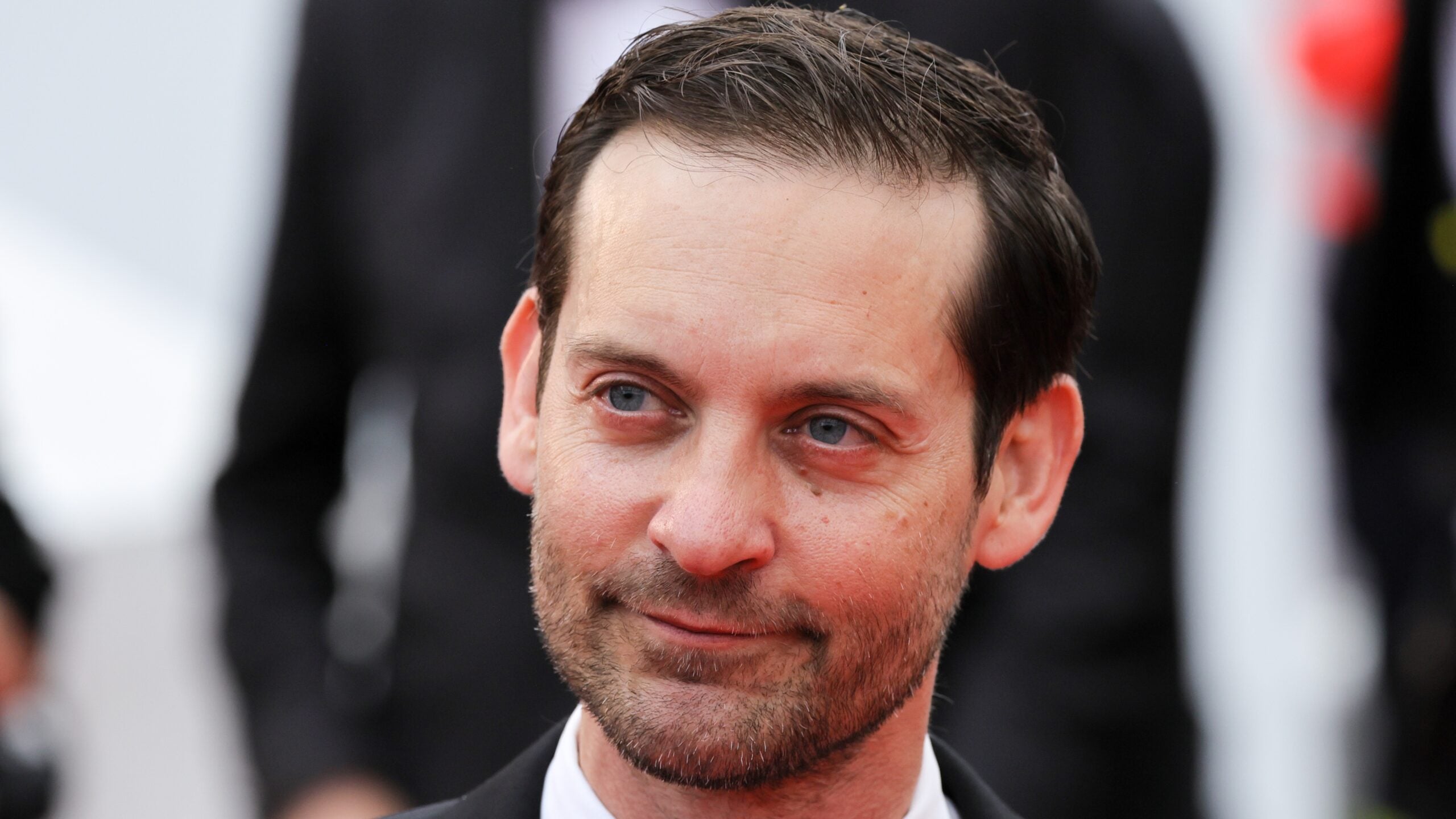 Tobey Maguire y Ice Spice: ¿besándose en público? ¿Tener una cita?