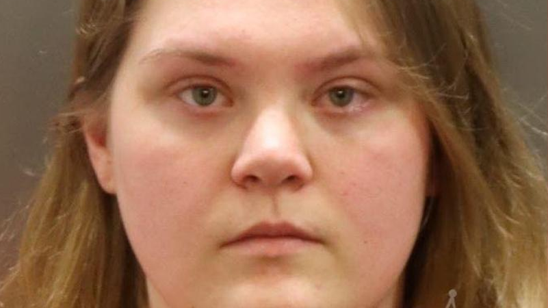 Madre de Idaho acusada de asesinato, afirma que sus gemelos murieron a causa de las vacunas