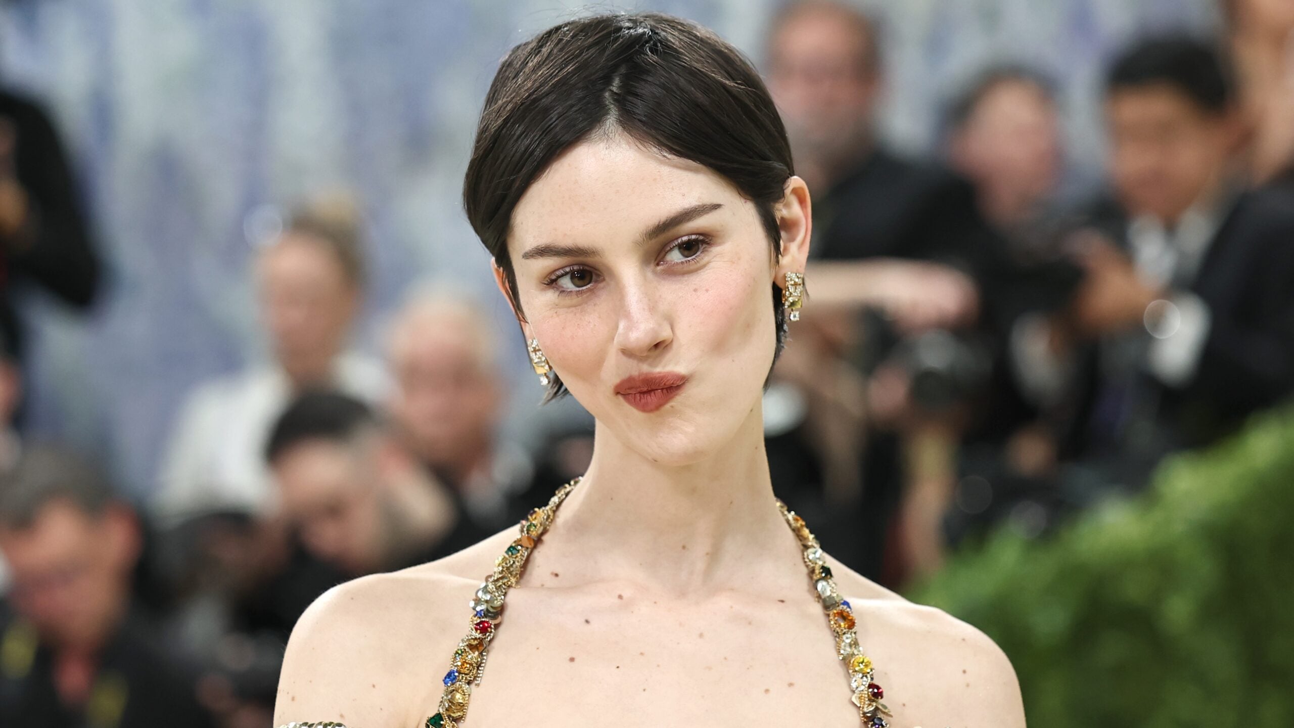 Gracie Abrams invadida por Swifties después de publicar una foto de Joe Alwyn