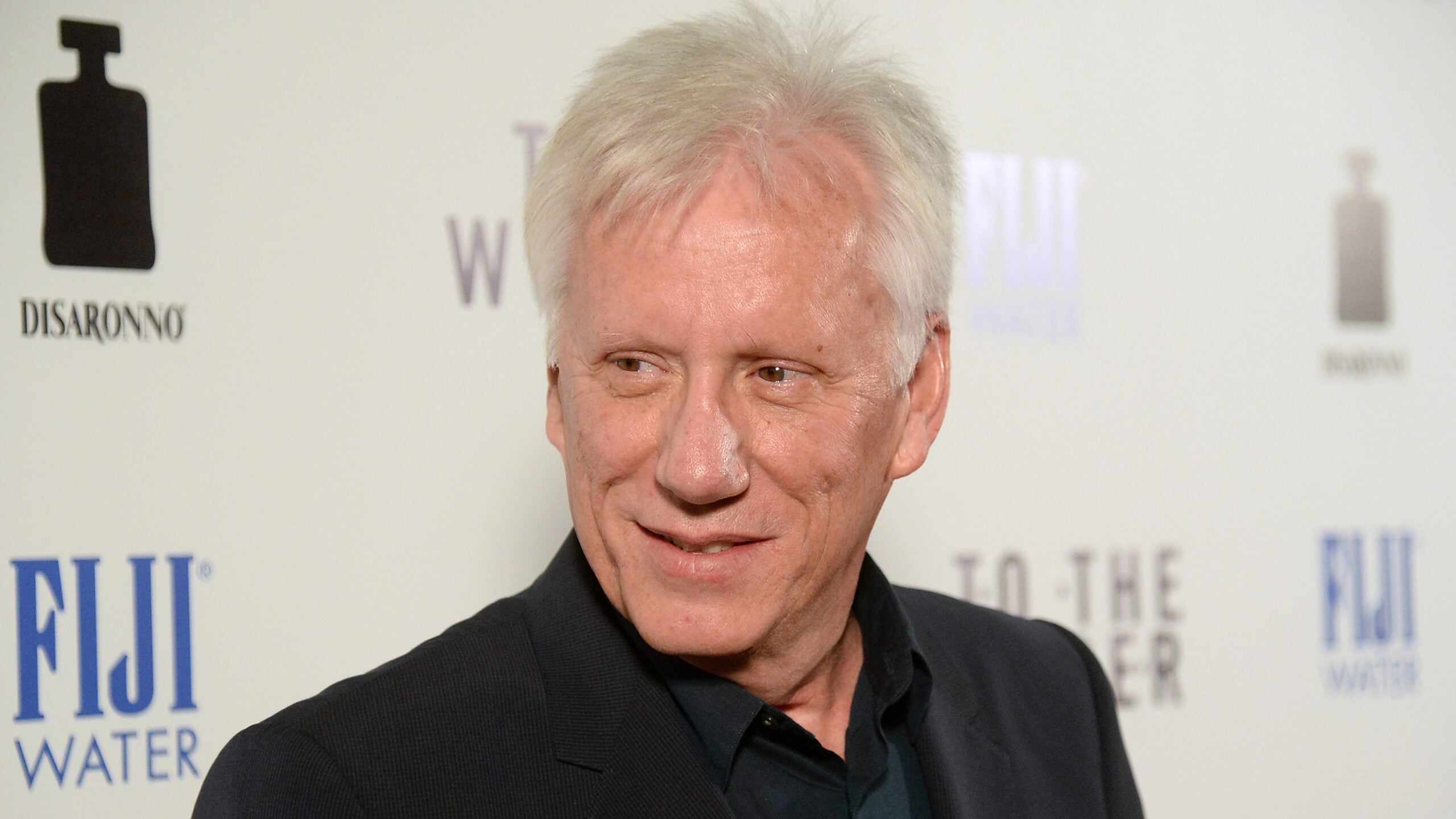James Woods se esconde tras acusaciones de que invitó a adolescentes a Las Vegas