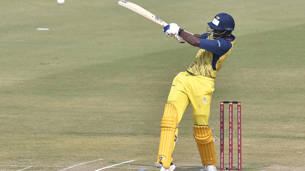 08_Mushtaq_Ali_Trophy_23_11_Indore.jpg