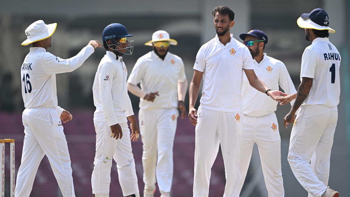 Trofeo Ranji 2025-26: Karnataka empata con Uttarakhand y comienza la final contra J&K