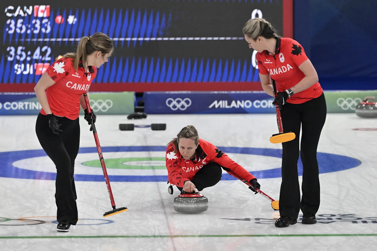 Juegos Olímpicos de Invierno 2026: el equipo femenino de curling de Canadá acusado de infringir las reglas después de que los hombres enfrentaran las mismas acusaciones