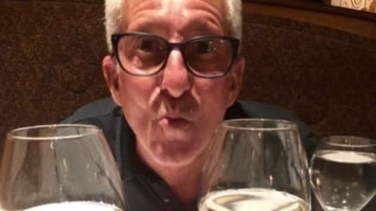 Bobby Slayton salió con Epstein, Woody Allen; enfrenta una reacción negativa: “repugnante”