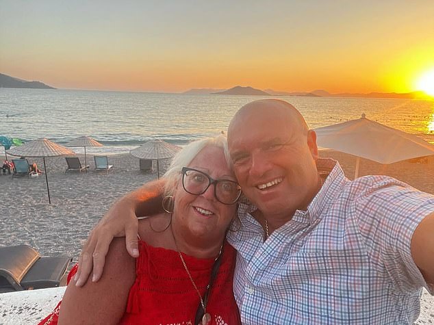 Mujer asesinada por un conductor “borracho” en Turquía, su marido de 61 años dice que está intentando “con todas mis fuerzas” evitar que la atropellen por segunda vez