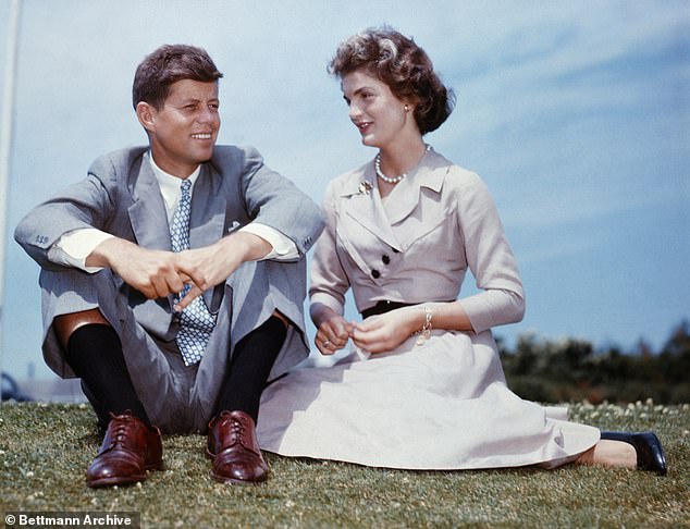 El último acto íntimo de Jackie Kennedy con el cadáver desnudo de su marido… y el desgarrador secreto que nunca le contó