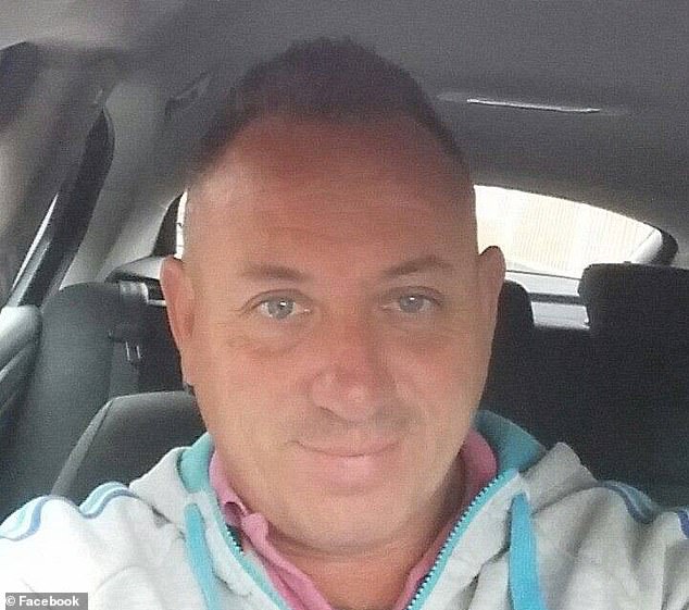 El taxista que dejó al asesino de Southport en una clase de baile, huyó después de escuchar a los niños gritar y le revocaron la licencia