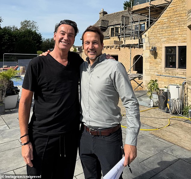 La estrella de Strictly, Craig Revel Horwood, siguió adelante con la construcción de una lujosa terraza para fiestas en su mansión de £ 2 millones a pesar de los temores de los vecinos por el ruido.