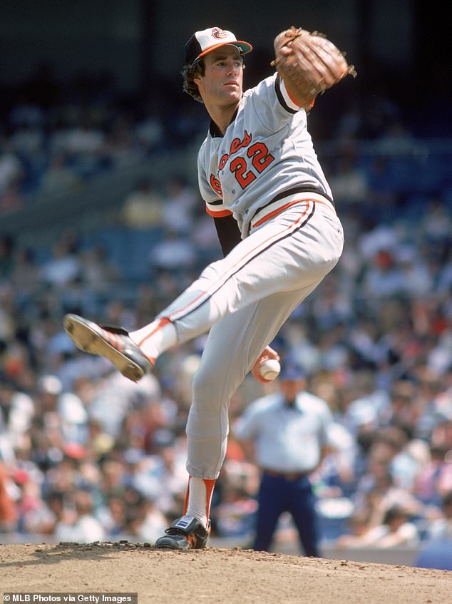 El lanzador del Salón de la Fama Jim Palmer fue multado por ‘conducta abusiva’ hacia un compañero de equipo negro, según muestra un memorando filtrado