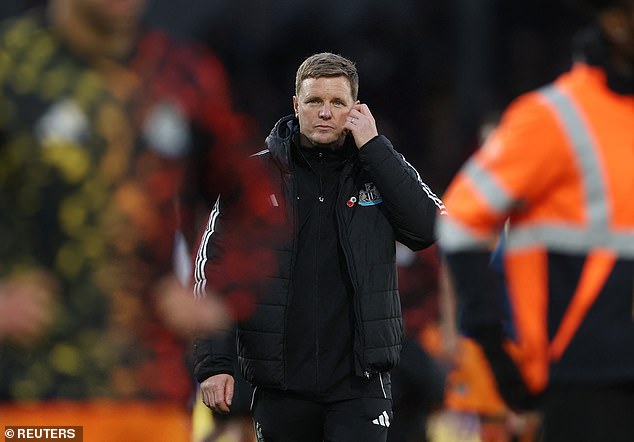 103728763-15266265-Eddie_Howe_is_facing_increasing_questions_after_his_side_slumped-m-39_1762711919925.jpg