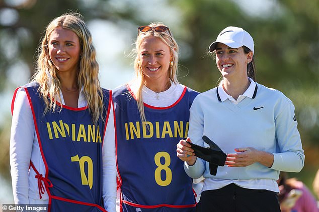 Caitlin Clark regresa a los reflectores a lo grande en el LPGA Pro-Am… y ni siquiera su “pobre” actuación puede calmar el frenesí de los fanáticos