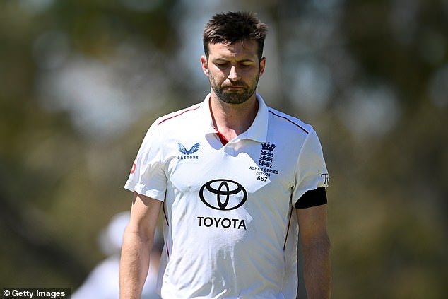 Inglaterra dio un gran susto en las cenizas después de que Mark Wood se lesionara apenas ocho días antes del primer test en Perth.