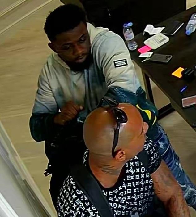 Un ladrón acusado dijo ante el tribunal que pensaba que el robo del reloj de £ 1,1 millones fue un “trabajo interno” que lo llevó a su propia muerte.