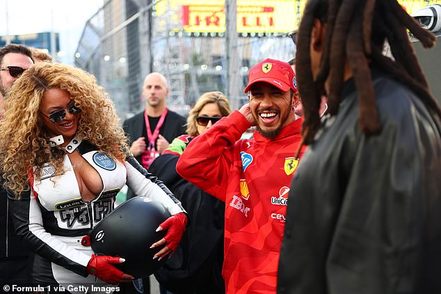 Lewis Hamilton lleva a Beyonce a una vuelta rápida en el Gran Premio de Las Vegas mientras los F1 WAG y Brooks Nader aturden