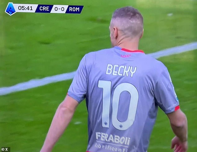 104135343-15320283-Jamie_Vardy_wore_his_wife_Rebekah_s_nickname_on_the_back_of_his_-a-25_1763974973390.jpg