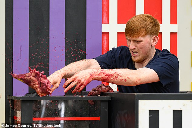 El ascenso de AngryGinge: Soy una celebridad se hizo un nombre jugando videojuegos de fútbol, pero seguramente llegará un momento en que las emisoras se apresurarán a contratarlo después de que se convirtió en el favorito de los fanáticos en la jungla.