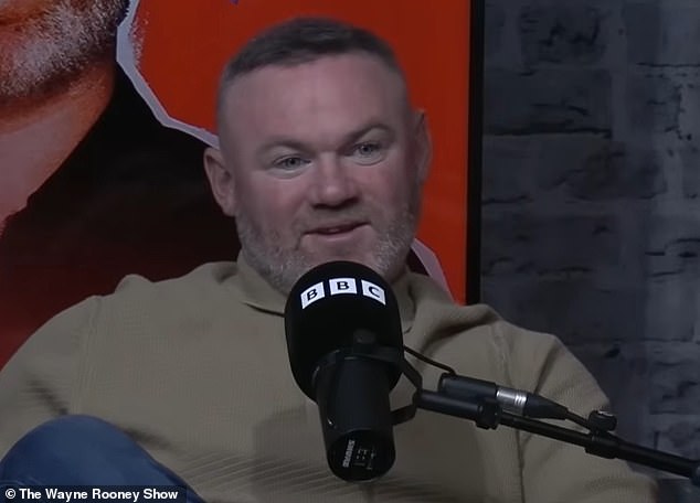 Wayne Rooney culpa al Sr. TUMBLE por someterse a una vasectomía: la ex estrella de Inglaterra afirma que “odia” a la leyenda de los CBeebies y que recibió una paliza después de escucharlo “cuatro veces” con Coleen y sus hijos.