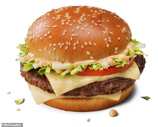 Los fanáticos de McDonald’s se regocijan con Big Tasty: no es tan grande después de que la cadena de hamburguesas cambia el tamaño del menú favorito