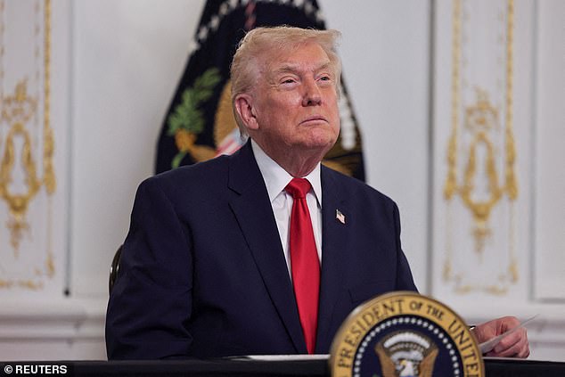 Trump declara “cerrado” el espacio aéreo sobre Venezuela mientras intensifica los ataques mortales