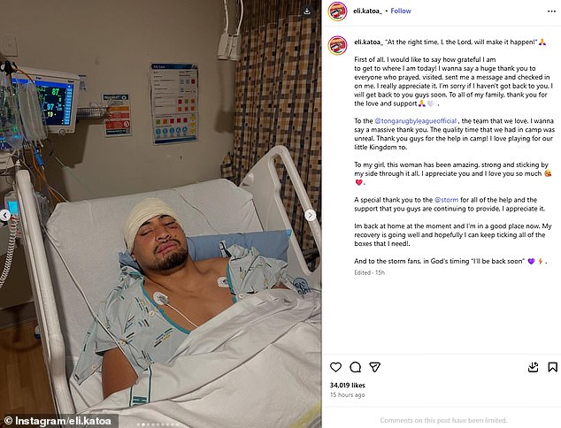 La estrella del fútbol Eli Katoa hace una promesa sorprendente y revela nuevas fotos impactantes después de que horribles golpes en la cabeza lo obligaran a someterse a una cirugía cerebral de emergencia.