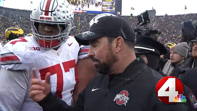 Los aficionados están encantados cuando el “elegante” entrenador de Ohio State, Ryan Day, no permite que los jugadores se burlen de sus rivales tras la victoria: “Yo detuve los disturbios”