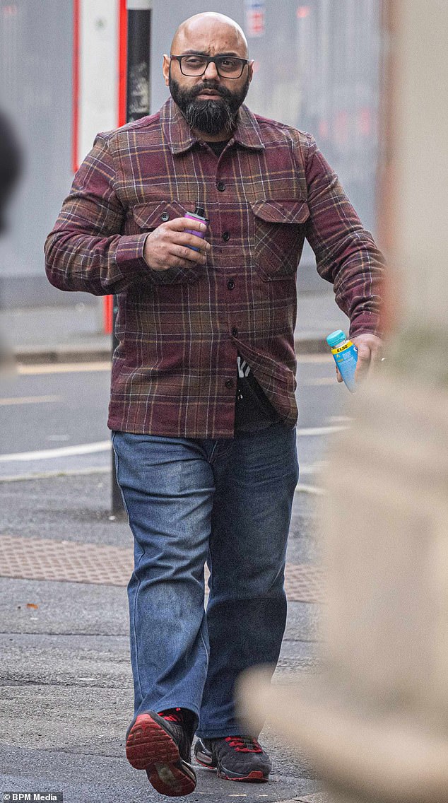 Instructor de 40 años que falsificó 85 certificados en encubrimiento de capacitación en seguridad ‘casi cierra el aeropuerto de Birmingham’