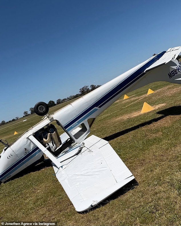 La verdadera historia de cómo una leyenda del cricket inglés de 65 años alarmó a los fanáticos de Instagram con una foto de un avión volcado en medio de la nada
