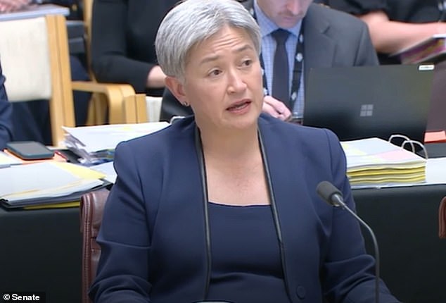 Tenso choque cuando Penny Wong se niega a dar marcha atrás en las afirmaciones de la saga de ‘encubrimiento’ de Brittany Higgins