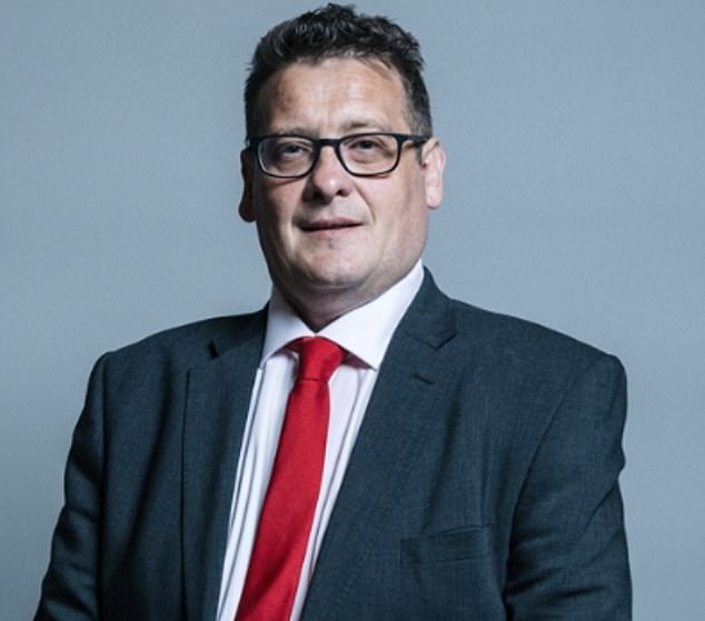 104439699-15453383-Labour_MP_Karl_Turner_a_leading_critic_of_the_Government_s_move_-a-18_1768122374989.jpg