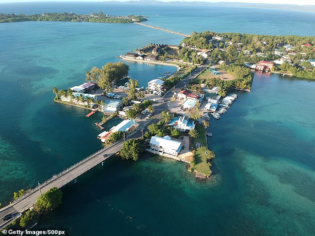 La pequeña isla ‘superviviente’ del océano Pacífico con una población de 18.000 habitantes comienza a afrontar la expulsión de Trump