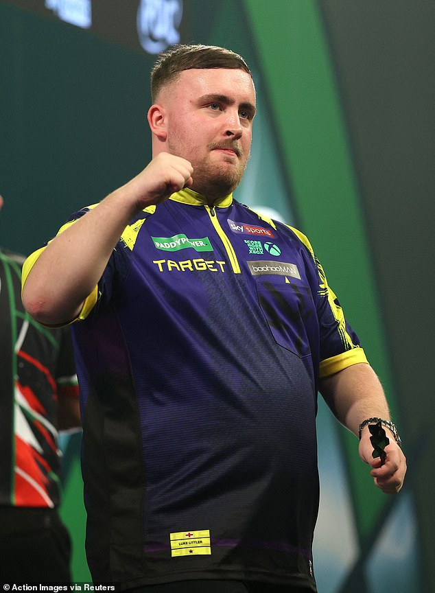 La leyenda de los dardos Luke Littler revela que se sometió a una cirugía mayor cuando era niño