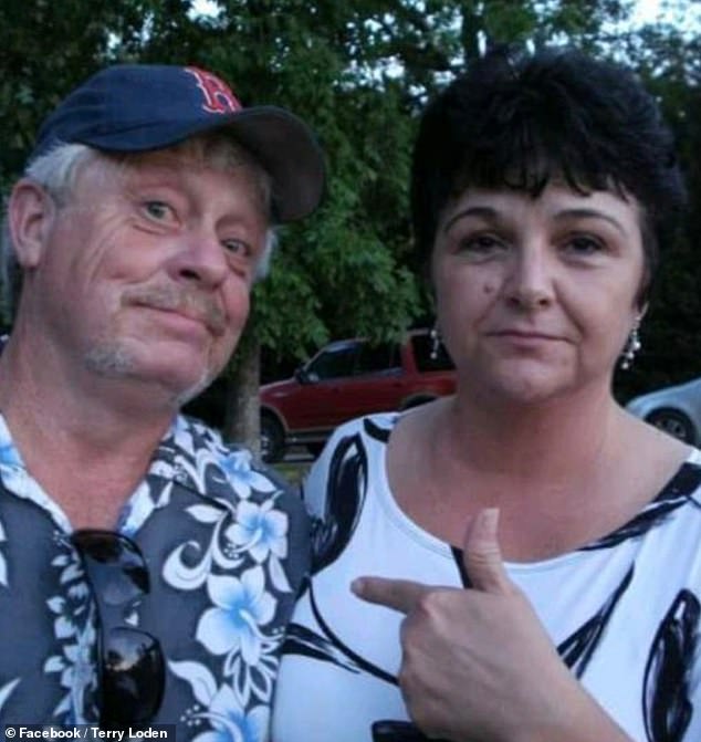 Abuelo y su perro asesinados delante de su esposa en una pelea ‘sin sentido’ en el parque con otro dueño de mascota