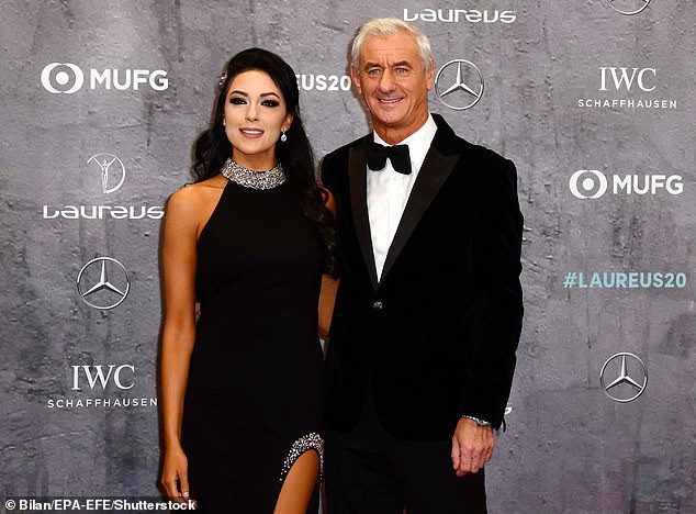 La leyenda del Liverpool, Ian Rush, de 64 años, revela que fue hospitalizado y temía morir a causa de una súper gripe después de colapsar en casa antes de ser salvado por su prometida.