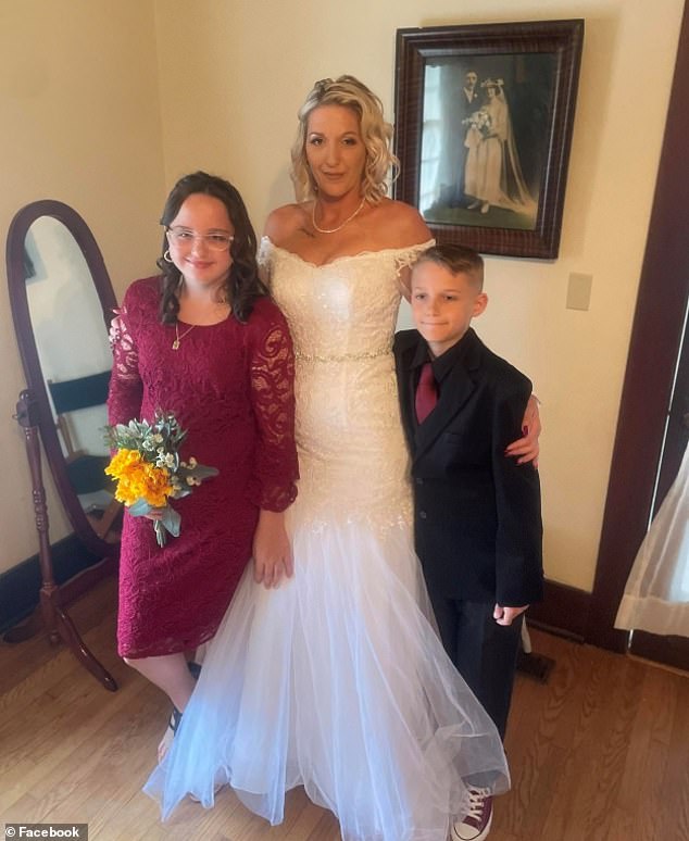 IMAGEN: Niña de 13 años asesinada a tiros por su padrastro en la cabeza después de que su esposa muriera a tiros en una discusión de fútbol… La familia rinde homenaje a la madre ‘amorosa’