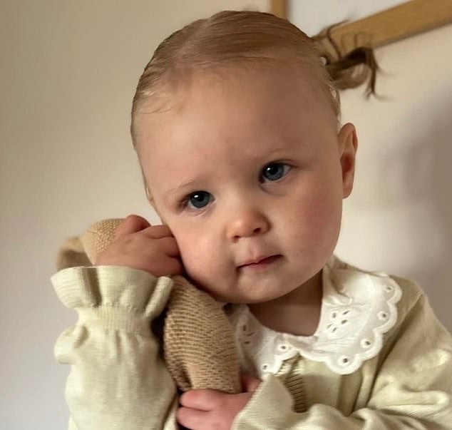 Una tragedia desgarradora: dos niños murieron después de caer a un estanque con una familia el día de Navidad