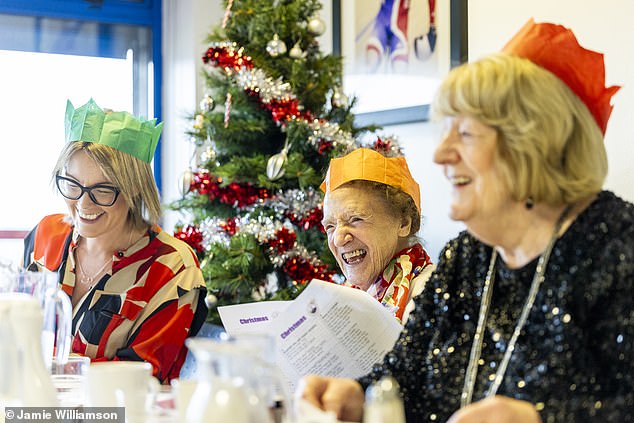 Con amigos navideños como estos, no es de extrañar que el Papá Noel secreto de Escocia sea una fuerza tan grande en este hermoso juego.