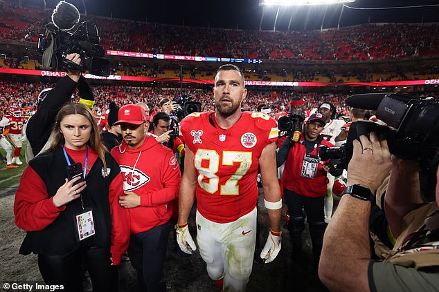 Travis Kelce seguirá jugando, pero NO para los Kansas City Chiefs, afirma la leyenda de la NFL durante las conversaciones sobre su retiro