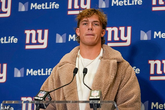 El ‘padre helicóptero’ del novato de los Giants, Jaxson Dart, debería dejar de ‘interferir’ con la carrera de su hijo, dice el mariscal de campo retirado de Nueva York